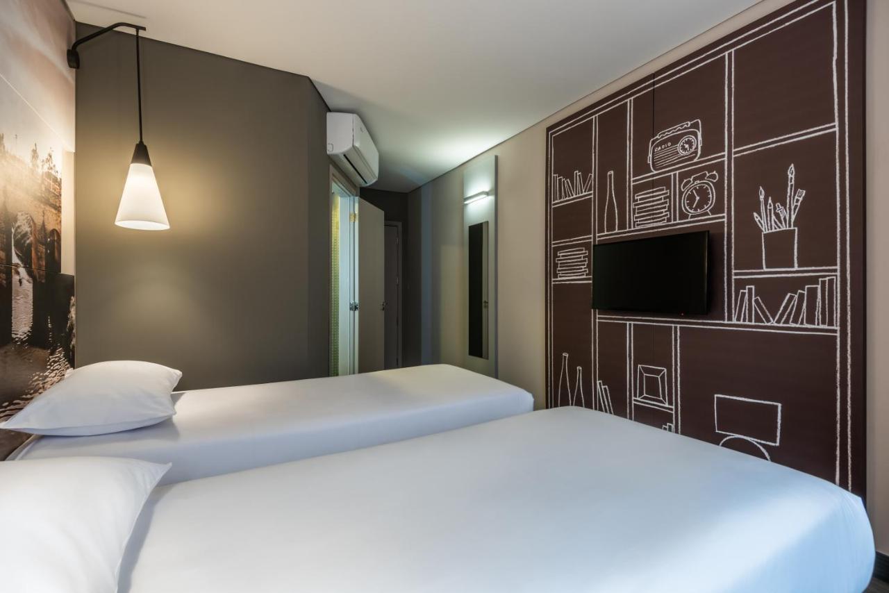 Отель Ibis Чия Экстерьер фото