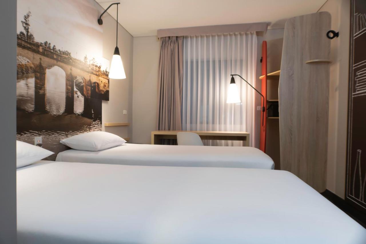 Отель Ibis Чия Экстерьер фото